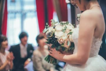 招待客300人の盛大な結婚式で義母が…そして「私たちの新婚旅行は病院だった」