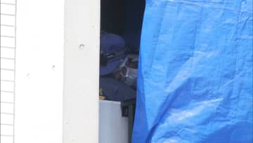 遺体は容疑者の母親と判明　切断遺体「一部を食べた」