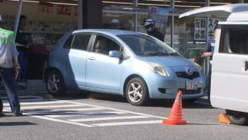 【速報】千葉・コンビニに車突っ込む　70代女性が運転