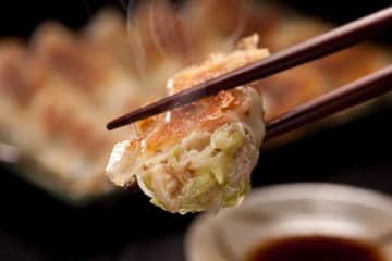 【全国】餃子のお取り寄せ人気ランキングTOP5！熱々＆肉汁じゅわ～がたまらない、納得のおいしさ♪