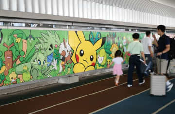 ピカチュウやヒトカゲが歓迎！　成田空港にポケモン集合　ターミナル装飾、キャラクター170種類　