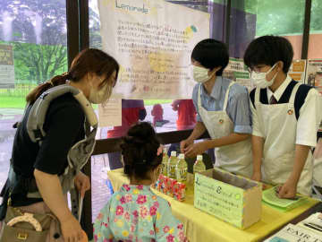 麗澤幼稚園×麗澤中学・高等学校SDGs研究会　大人から子どもまでできるSDGs活動の場を提供　2023年7月25日（火）「子育て広場あいあい祭」にてブースを出展