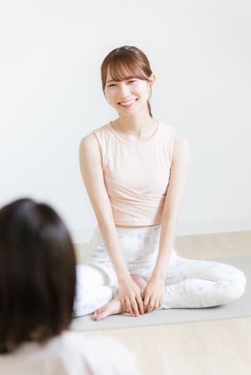 江嶋綾恵梨が運営するヨガスペース『hurmth』、南青山に移転リニューアル！ 「男性限定、女性限定のクラスもあるので、安心して1回体験してみてほしいです」