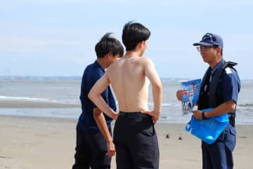 「幕張の浜」泳がないで　4年連続で死亡事故　ZOZOマリン近く　遊泳中に15～19歳男性5人　千葉海保、高校生に注意喚起　