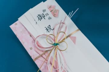 友人からのご祝儀が少なくて絶縁した女性　自分が過去に渡した金額の半分にも満たず「同じように返せよ！」と激怒
