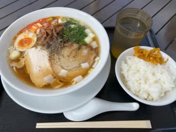 罪悪感がたまらない…築地で朝からラーメン、「ライス下さい」を忘れずに！