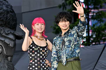 中島健人、NYのパーティーでドーム公演の予行練習「早めのリハ」　仲里依紗は“最前列”で感動