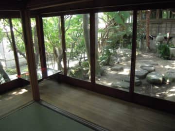 湖畔に佇む国有形文化財建物群『八鶴館』一日限定「夏の一般公開日」