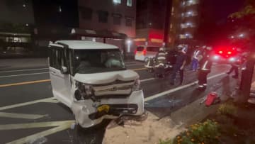 千葉で車同士の事故　正面衝突か