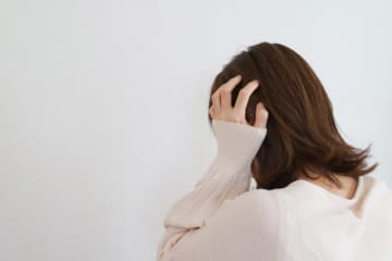 女友達に恋路を邪魔された女性　謎の体調不良で数か月入院する羽目に