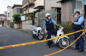 70代男性蹴られ死亡　殺人未遂疑い　隣家の46歳男を逮捕「殺すつもりで暴力振るった」　市川の住宅