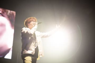 内田雄馬、全国ツアー『Keep in Step with』で魅せた音楽への情熱　“チーム”としての絆を再確認した一夜