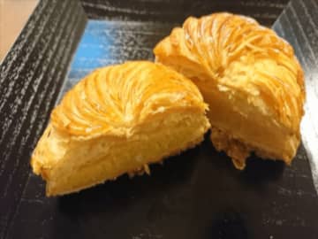 ガレット・デ・ロワ＝ピティビエ！？「bakeryfave(ベーカリーフェーブ)」＠柏