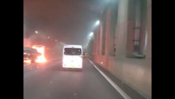 「フロント部分から火が」外環道トンネルでトラック炎上　“外回り”で3時間超の通行止め