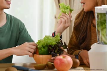 車に轢かれたシカも食べる超自給自足カップル　「恐怖と不快感を乗り越えればいける」