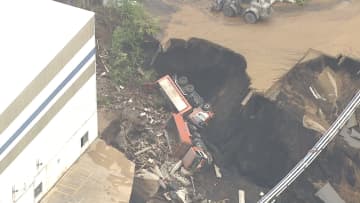 冠水被害相次ぐ 3人死亡　線状降水帯発生 記録的大雨に