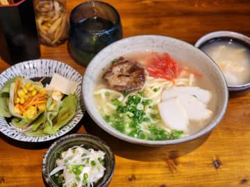 ランチ990円から！「遊び庭」で沖縄料理を堪能。サラダ・スープ・お茶のおかわり自由でおトク！【津田沼】