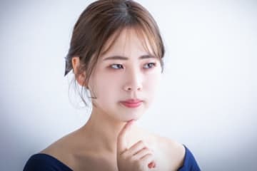 「アプリでやり取りをしていた男性と連絡が取れない」という友人に協力した結果、絶縁に至った女性