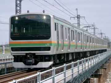 「全てを諦めてベンチで始発まで寝ました」上野から宇都宮線に乗った大学生、気づいたら深夜の栃木・間々田駅にいて……