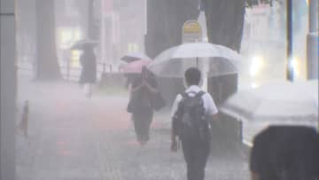 竜巻か 渦巻く雲続出 雷雨も　東京など竜巻注意情報