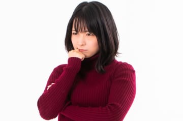 「あなたに恋をしました」20代女性に告白してくる70代男性　達筆のラブレターが自宅に送られてきて……