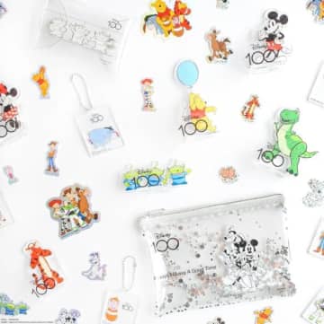 キャンドゥから新作「ディズニー100」グッズが出てるよ～♡ポーチ、アクスタ...可愛すぎて全部欲しい。