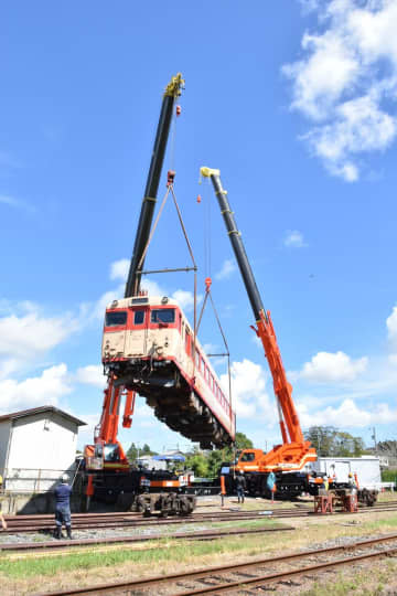レトロ車両「キハ28」つり上げ回転　いすみ鉄道国吉駅　“第二の人生”は運転体験線