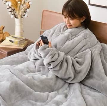 「ベッドから出れなくなる未来しか見えない」。ニトリの最強毛布がさらにパワーアップして登場だよ～。