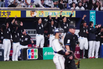 ロッテ、9回に劇的逆転で初勝利　CSファイナル第2戦…安田また大暴れ＆山口が決勝犠飛