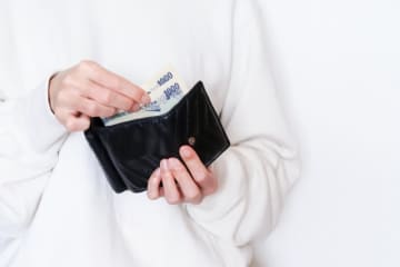 「人のお金でお酒を飲んでいることには気づいてほしい」酒好きの友人が割り勘にしてきて納得行かない女性