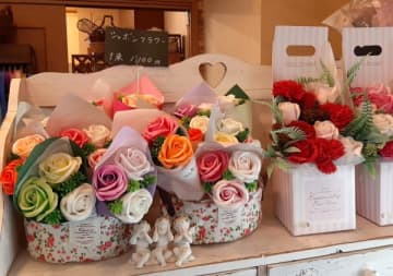 【南柏】お手頃価格で素敵な花束！何度も行きたくなる花屋「サンリッチ」