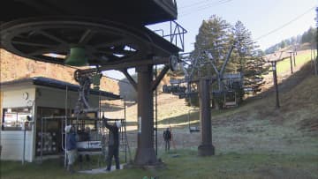         スキー場でリフト座席取り付け　岐阜・高山市「乗鞍高原飛騨高山スキー場」      