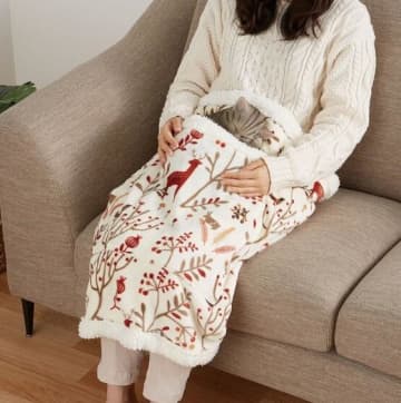 ぜーんぶニトリで買えて洗濯OK。SNSで人気のペット向けあったかグッズまとめたよ～。