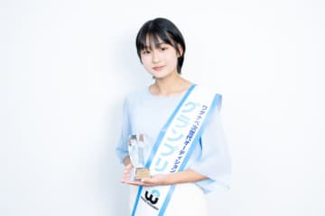 「ワタナベ次世代オーディション2023」のグランプリは14歳の下川愛陽に決定！ 山田裕貴から花束とエール～予選応募者12,852名の中から決定