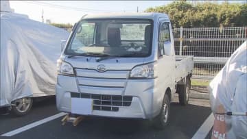 無免許運転で軽トラ運転、信号待ちの車に追突しそのまま逃走の疑い　72歳男逮捕　男女2人けが　千葉・旭市