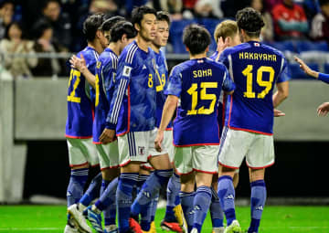 「可愛いー！」「黒ユニも似合うなあ」元“高一ミスコングランプリ”千葉祐夕のパナスタ観戦ショットが話題！「わー生観戦してたんですね」「天使いるわ」との声