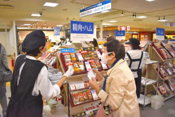 千葉、お歳暮商戦スタート　厳選した県産品ずらり　酒、つまみ、鍋に注力　年末年始の食卓狙い