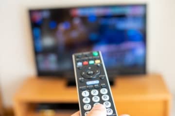 “若者のテレビ離れ”は本当？10～20代男女に聞いた意外な結果は!?【テレビ見てる？】