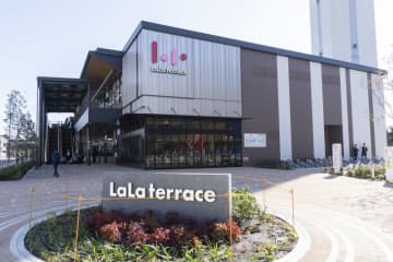 南船橋駅直結「三井 ららテラス」を見てきた　36店舗＋大規模広場