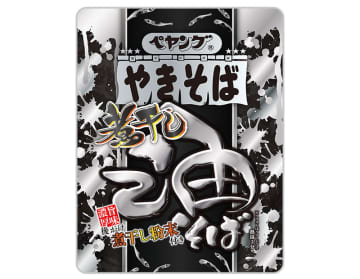 煮干しと油そばを組み合わせたペヤング! 後かけ「煮干しの粉」で煮干し好きにはたまらない「ペヤング 煮干し油そば」が発売～かやくはナルト、メンマ、ねぎ