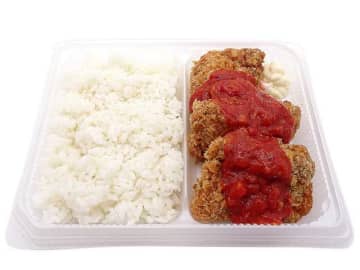 チキンカツにコクがあるトマトソースをかけたお弁当! セブン‐イレブンが「トマトソースチキンカツ弁当」を発売
