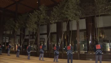 成田山新勝寺ですす払い　新年迎える準備着々と