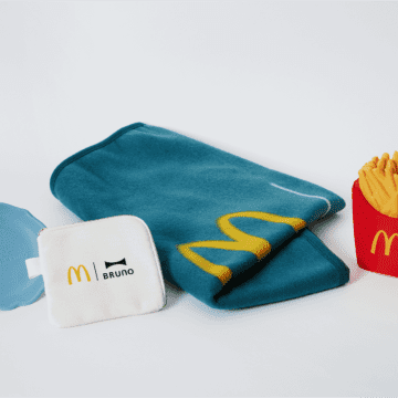 もう申し込んだ？ 「マクドナルドの福袋 2024」の抽選受付は本日19日(火)23時59分まで! 販売価格と同額以上の無料券に、ポテトの香りが漂ってきそうな「ポテト加湿器」、BRUNOと初コラボのグッズ4品入り
