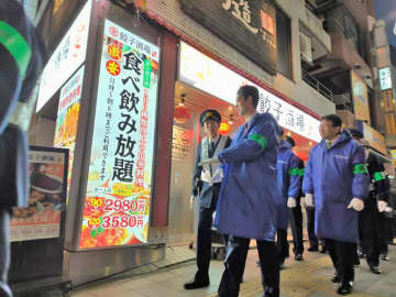 年末年始へ特別警戒　千葉県庁で出動式　熊谷知事ら繁華街パトロール