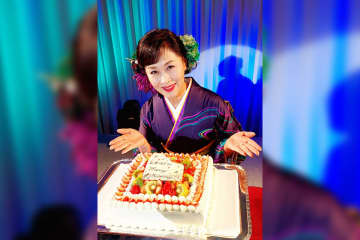 島津悦子 石川県金沢市内ホテルにて 毎年恒例の「Xmas＆Birthday」イベント開催