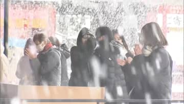 “最高寒波”で警報級大雪　「びっくりや」豪雪地帯でも驚き　関東は“強風”でトラック横転