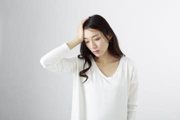 飲み会で先に帰ったら…勝手に「彼氏できなくてひがんでる奴」扱いされて絶縁した女性