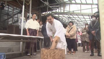         鶴岡・荘内神社で餅つき「よいしょ よいしょ」　正月3が日には8万人が参拝      