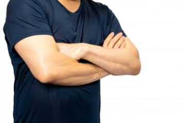 友人の結婚を年賀状で知って激怒！絶縁した男性「住所がわかっていたなら最初から招待しろよ！」