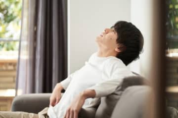 「もう別れたい」いきなり彼女に振られた男性　男友達との関係が怪しくて……【前編】